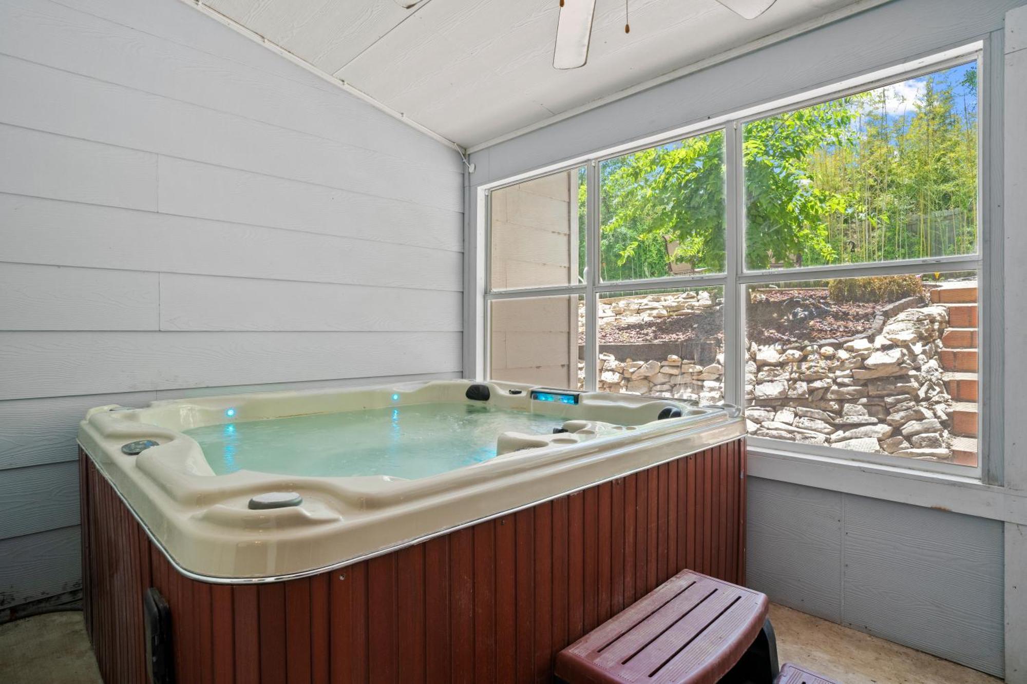 Bamboo Oasis-Relaxing Hot Tub-Family Time San Antonio Exterior foto
